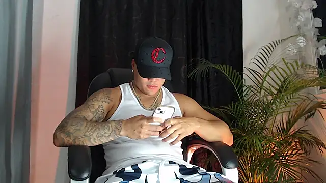 Boyhot 00 online show from February 8, 2:39 am