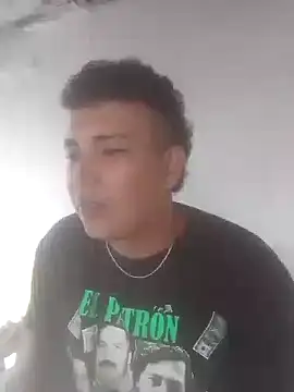 Snapshot of camilo44467 chatting on October 8, 8:24 pm camilo44467 online show from October 8, 8:24 pm