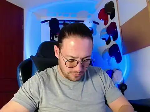 kurt xx online show from December 14, 1:23 am