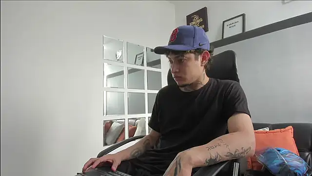 Sky Wild online show from October 30, 8:21 pm