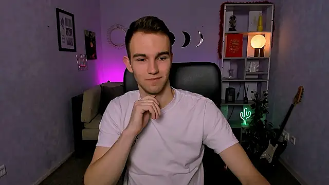 astren villo online show from March 4, 6:53 am