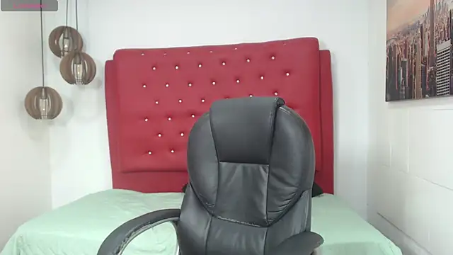 AmethystShadow17 online show from December 17, 8:04 pm