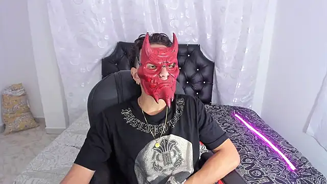 Hayden Boy  online show from October 31, 1:03 pm