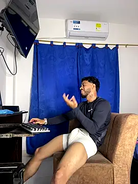 Kylian Alessandro online show from January 6, 6:12 pm