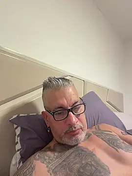 roygomez online show from November 4, 6:53 pm