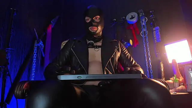 Master Connor BDSM online show from June 1, 10:21 pm