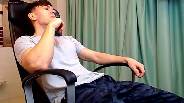 BradyFlint online show from February 7, 5:36 am