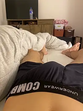 leozin01 online show from November 7, 5:16 pm