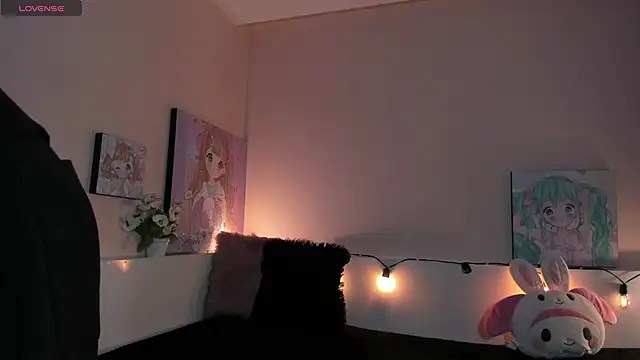 Strawberry Kitty  online show from February 27, 4:46 am