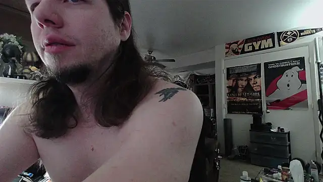 biggerisbetter12 online show from February 1, 5:33 pm