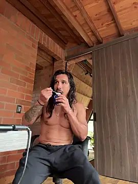 caiiobahia online show from March 4, 7:54 pm