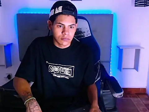 Yordi Alpha online show from December 15, 6:43 am