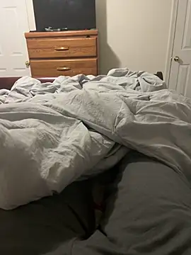 YoungNhorny2004 online show from November 4, 12:33 am