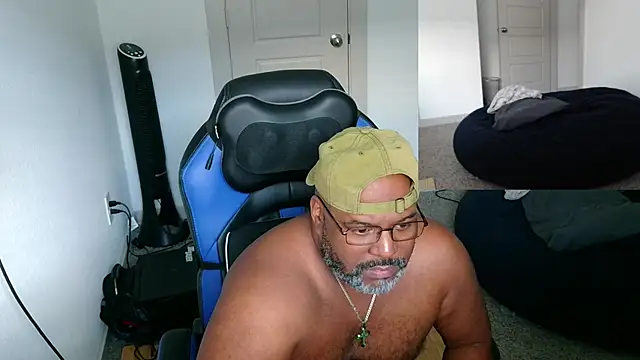 SplendaDaddy50 online show from October 24, 5:25 pm