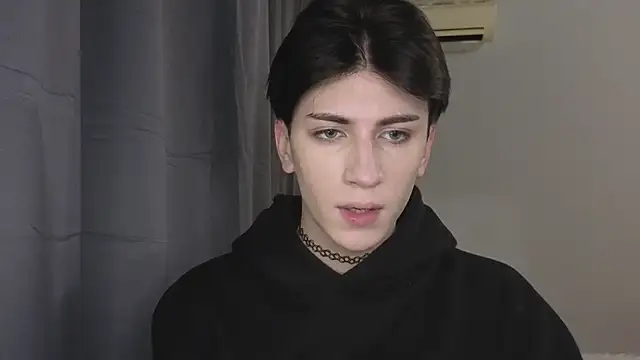 Oliver star boy  online show from November 20, 5:01 pm