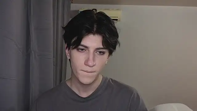 Oliver star boy  online show from October 28, 5:48 pm