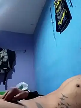 Ojitosbrrr online show from November 22, 7:52 am