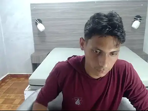 wiltom  online show from November 2, 9:19 pm