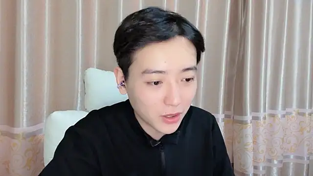 xiaoxiao1025 online show from November 30, 2:19 pm