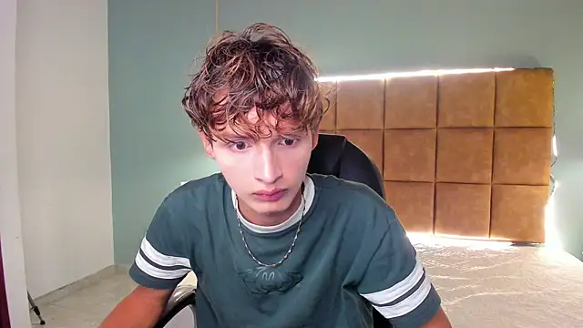 NicolasFerrer18 online show from November 9, 7:29 pm