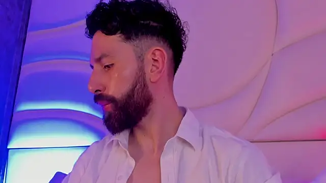 jackfoden01 online show from November 26, 4:15 am