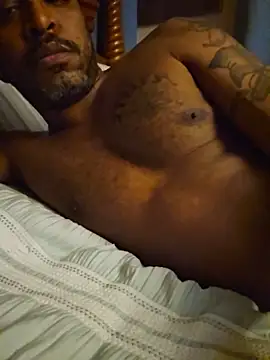 TraddyZaddy online show from May 17, 3:36 am