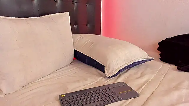 Joseph palaciios online show from November 3, 1:54 am