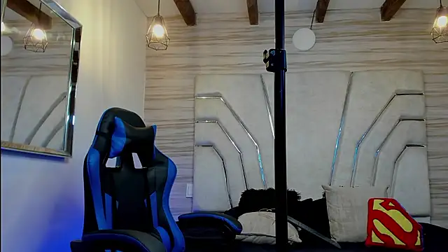 MAXTHOMSON online show from February 3, 6:22 am