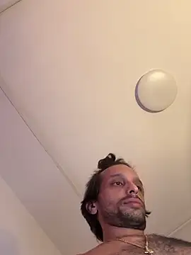 Zaskeee online show from November 1, 2:26 am