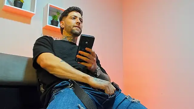 Supreme Alpha online show from November 6, 3:42 am