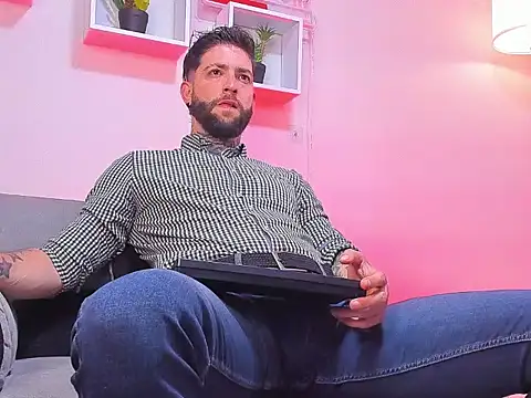 Supreme Alpha online show from December 1, 8:34 pm