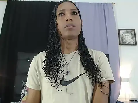 MiaCoock online show from November 17, 12:30 pm