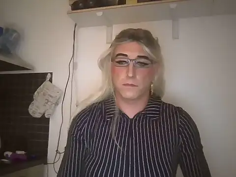 AgnesCross39 online show from August 6, 2:17 am