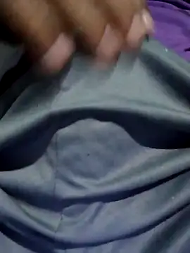 Alvaroz1992 online show from November 23, 8:42 pm