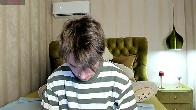 JonnahHell online show from November 23, 2:39 pm