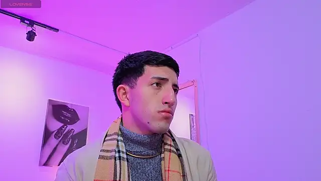 Un Sluttyy online show from February 4, 11:16 am