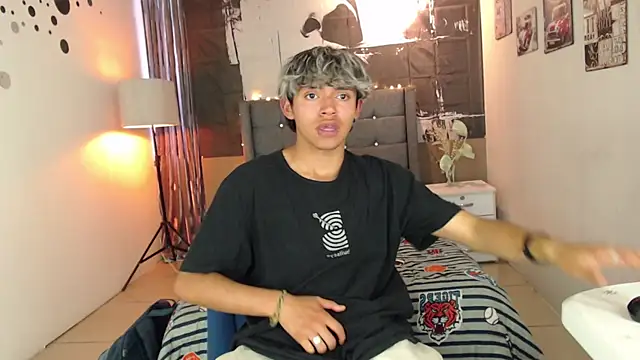 checho darkx online show from November 8, 10:13 pm