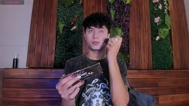 Noah dupont  online show from December 21, 11:40 am