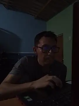 Maqui3 online show from February 26, 3:30 am