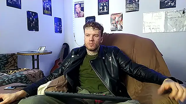 Huntall77 online show from January 14, 7:13 am