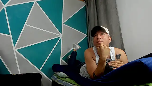 Stiven gutierrez online show from November 11, 11:26 am