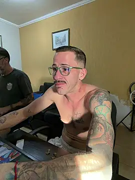Lucasjandre online show from June 2, 7:48 pm