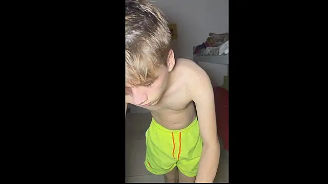 kevinnoff19 online show from November 18, 5:38 pm