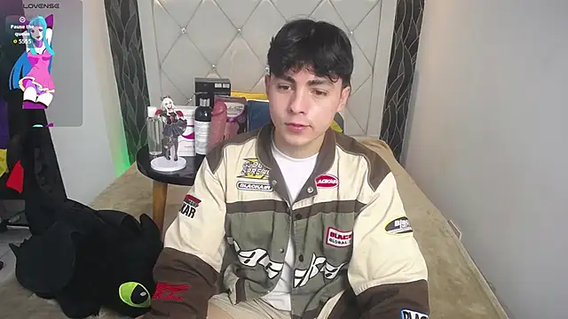 Samu FoXXX online show from November 18, 8:12 pm