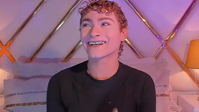 JacobRusso online show from April 11, 9:18 pm