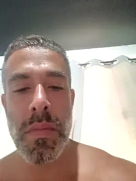 Snapshot of leninjamaster chatting on November 23, 1:33 pm leninjamaster online show from November 23, 1:33 pm