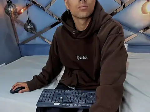 MattFiore online show from January 6, 5:28 pm