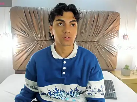 MattFiore online show from November 27, 12:31 pm