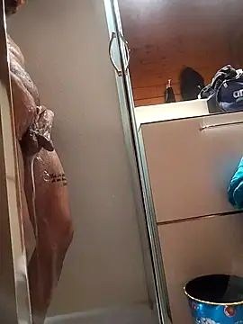 platone09 online show from April 24, 7:49 pm