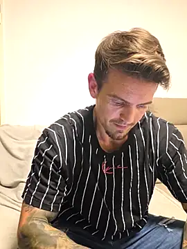 Mystery Mark online show from April 17, 6:32 pm